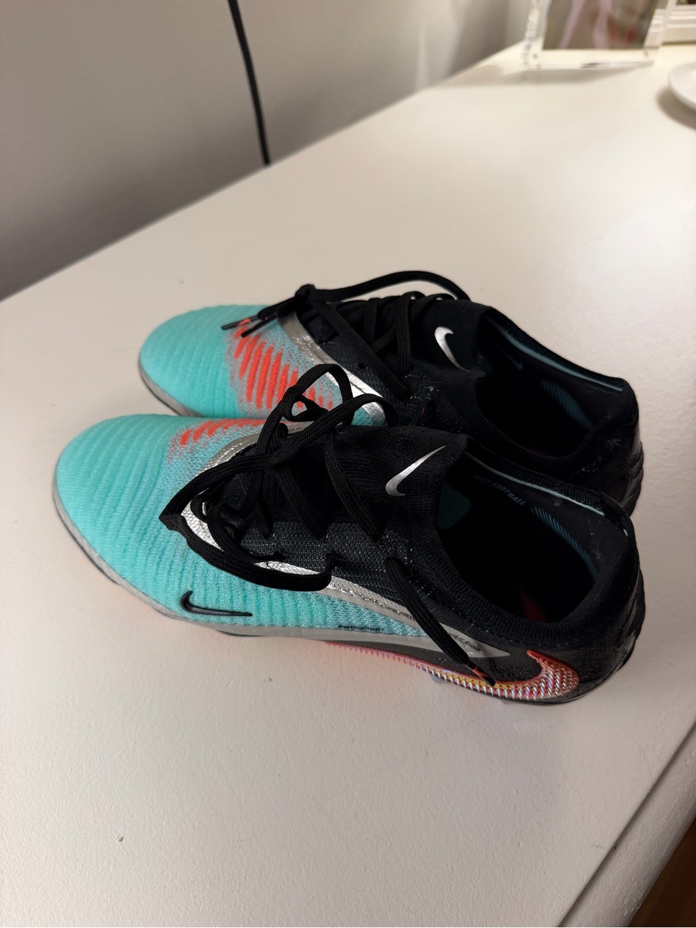 Brand new*** Nike Phantom 6 soccer cleats